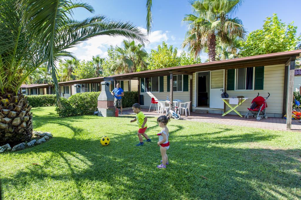 Camping Village Lake Placid Silvi Marina Habitación foto